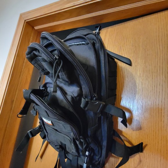 Backpack - Picture 3 of 4